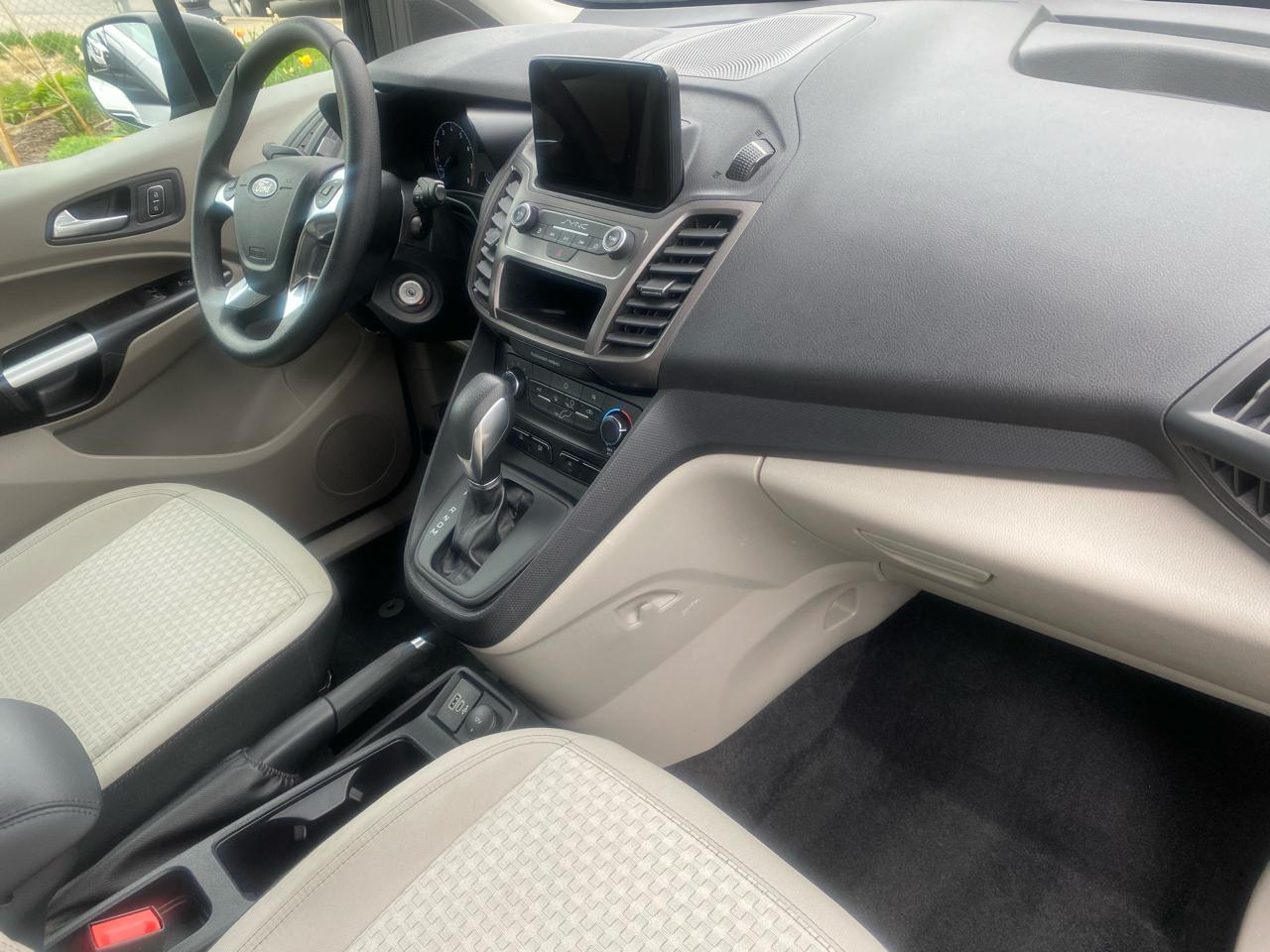 Ford Transit Connect Van XLT LWB w/Rear Symmetrical Doors 2022