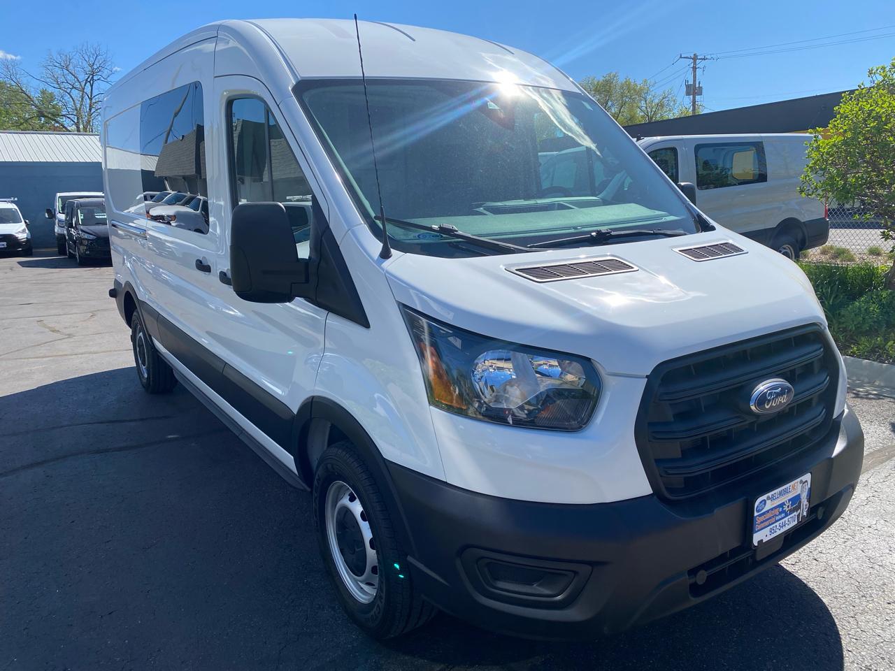 Ford Transit Cargo Van T-250 130" Med Rf 9070 GVWR RWD 2020