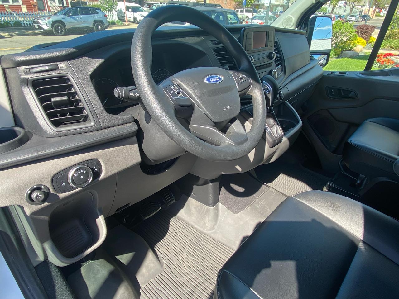 Ford Transit Cargo Van T-250 130" Med Rf 9070 GVWR RWD 2020