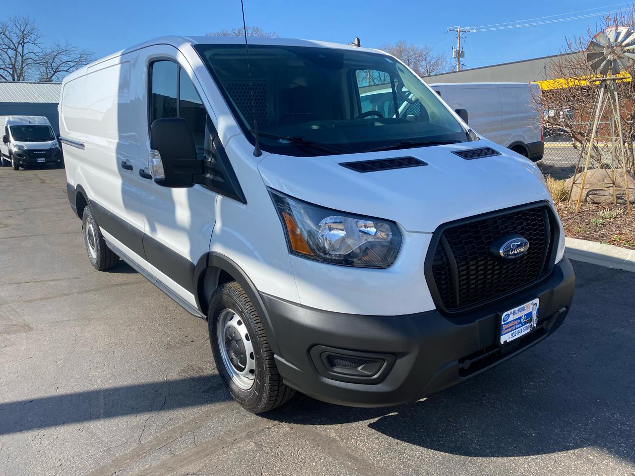 Ford Transit Cargo Van T-250 130" Low Rf 9070 GVWR RWD 2022