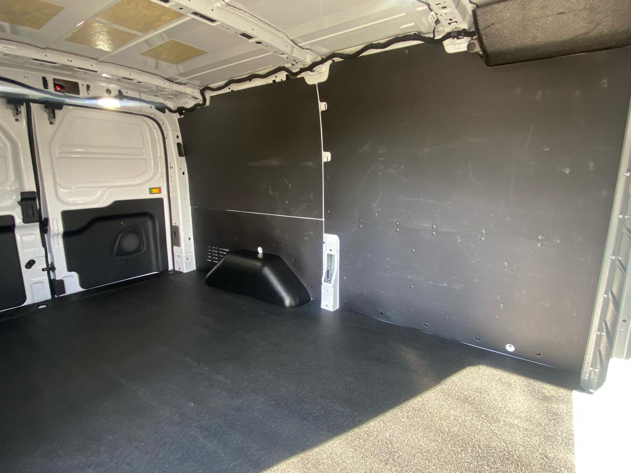 Ford Transit Cargo Van T-250 130" Low Rf 9070 GVWR RWD 2022