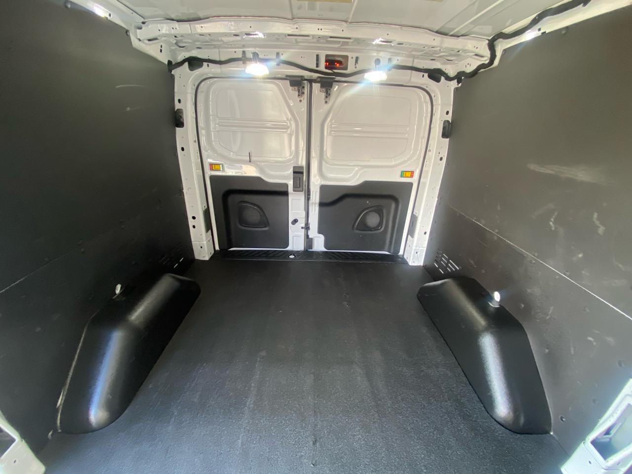 Ford Transit Cargo Van T-250 130" Low Rf 9070 GVWR RWD 2022