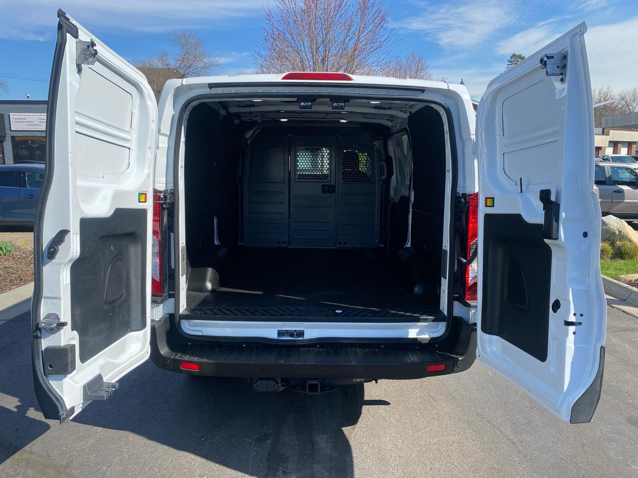 Ford Transit Cargo Van T-250 130" Low Rf 9070 GVWR RWD 2022