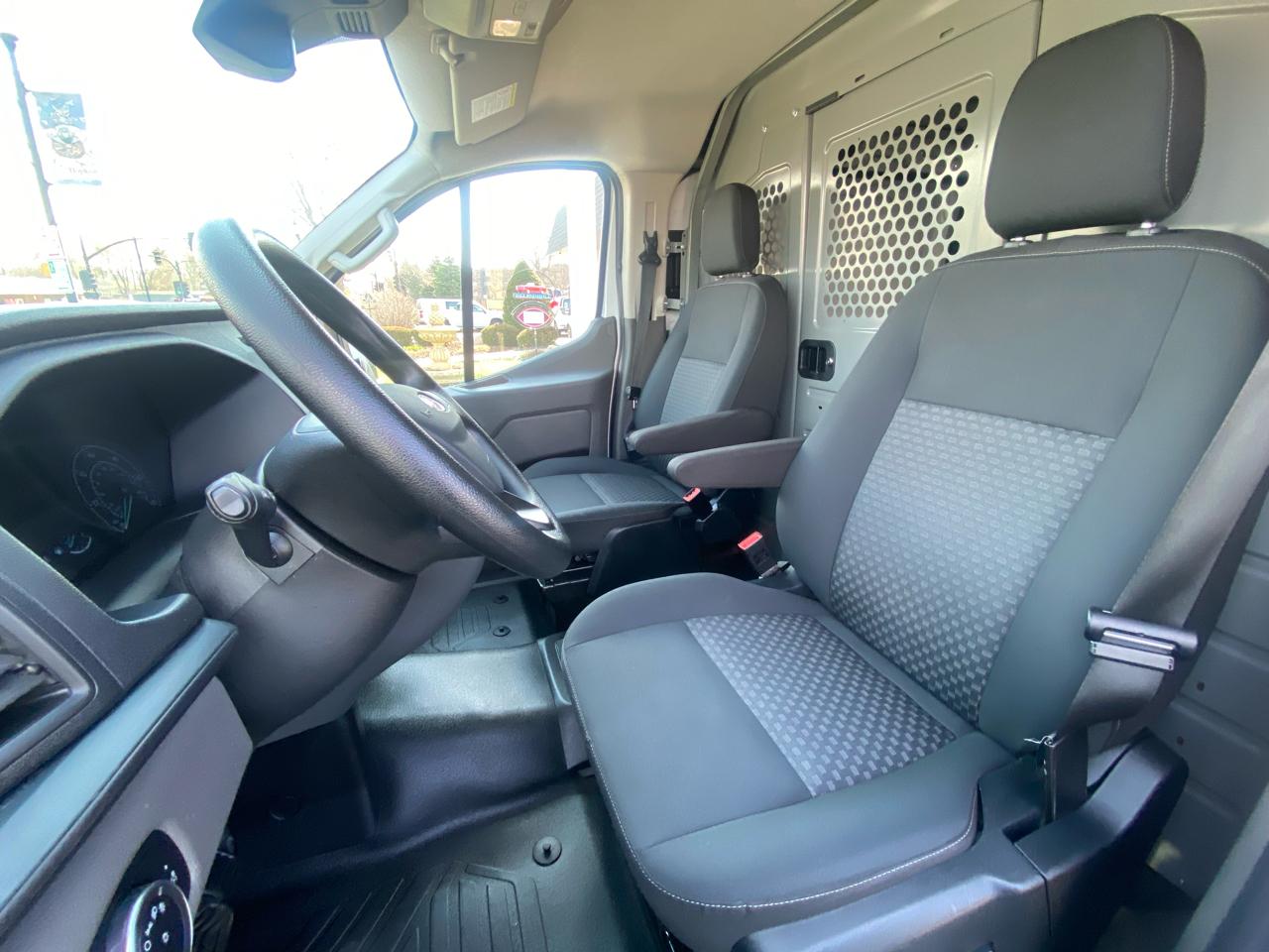 Ford Transit Cargo Van T-250 130" Low Rf 9070 GVWR RWD 2022