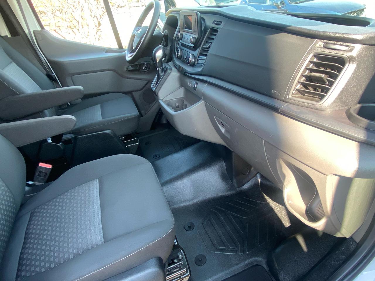 Ford Transit Cargo Van T-250 130" Low Rf 9070 GVWR RWD 2022