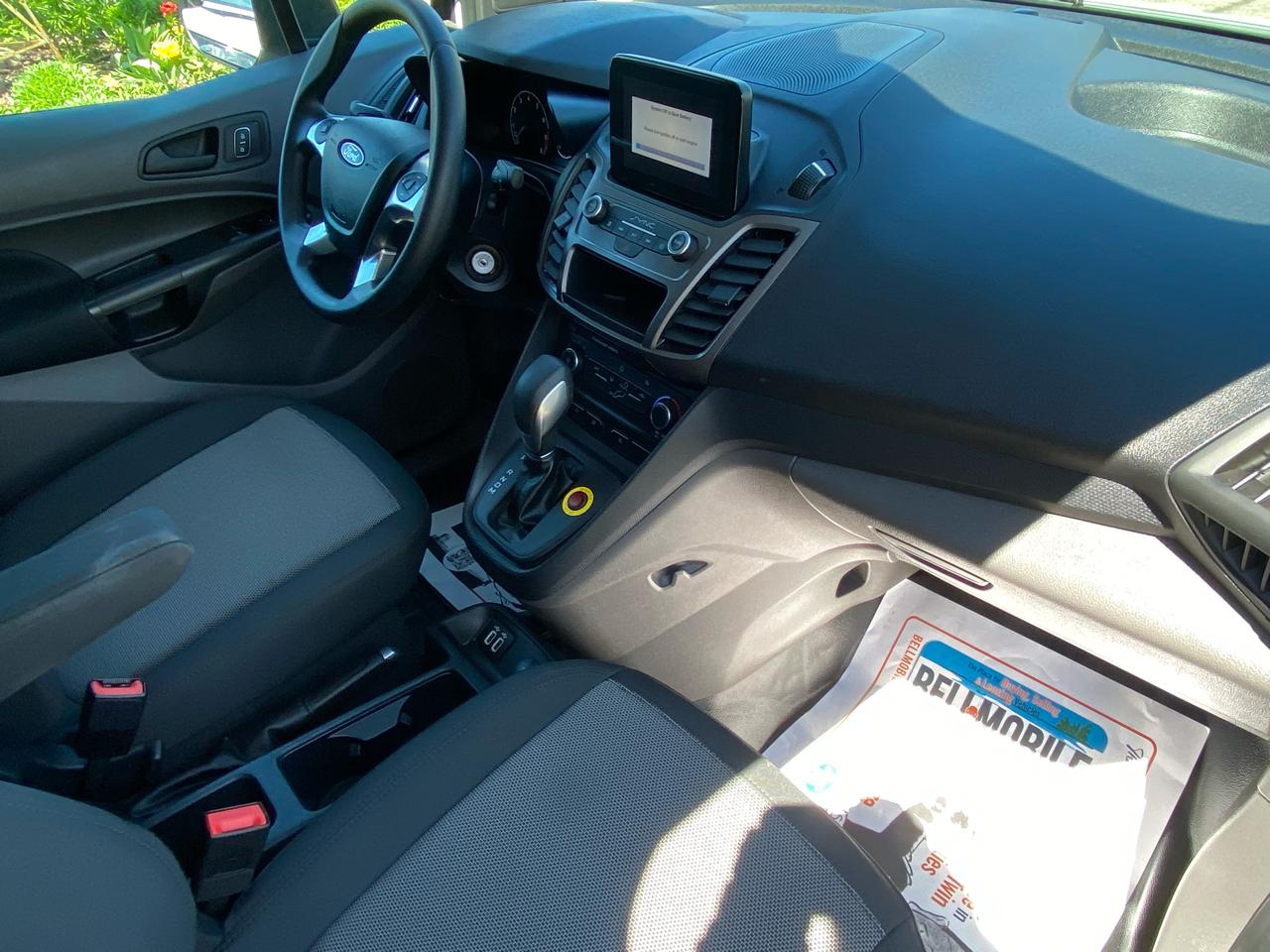 Ford Transit Connect Van XL LWB w/Rear Symmetrical Doors 2020