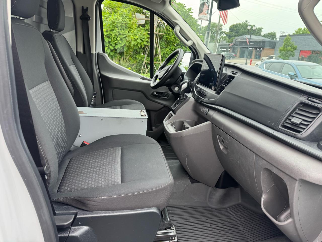 Ford Transit Cargo Van T-250 130" Low Rf 9070 GVWR AWD 2022