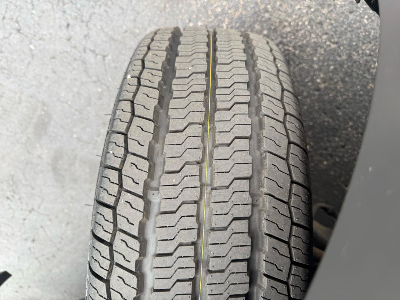 Ford Transit Cargo Van T-250 130" Low Rf 9070 GVWR AWD 2022