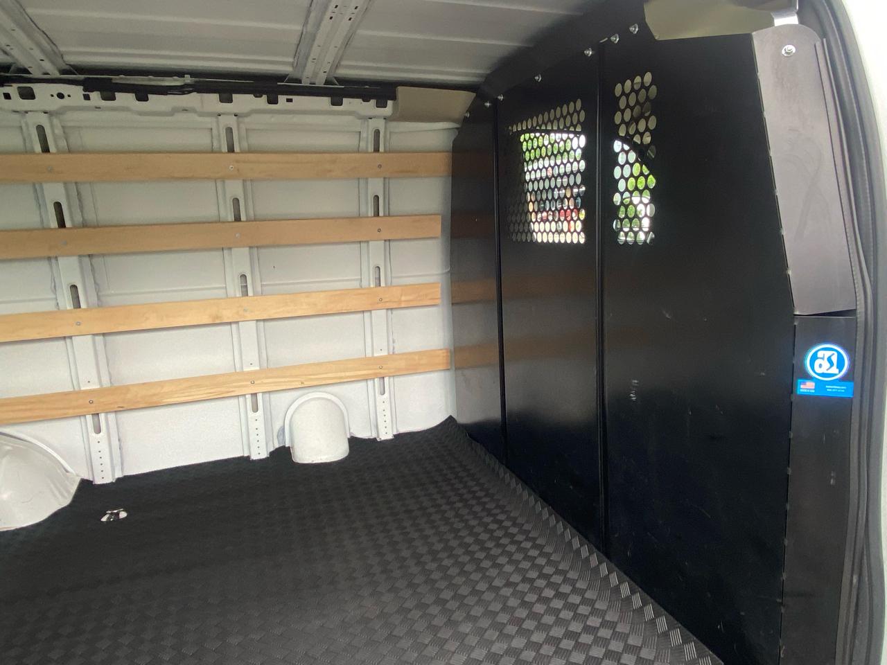 Chevrolet Express Cargo Van RWD 2500 135" 2025