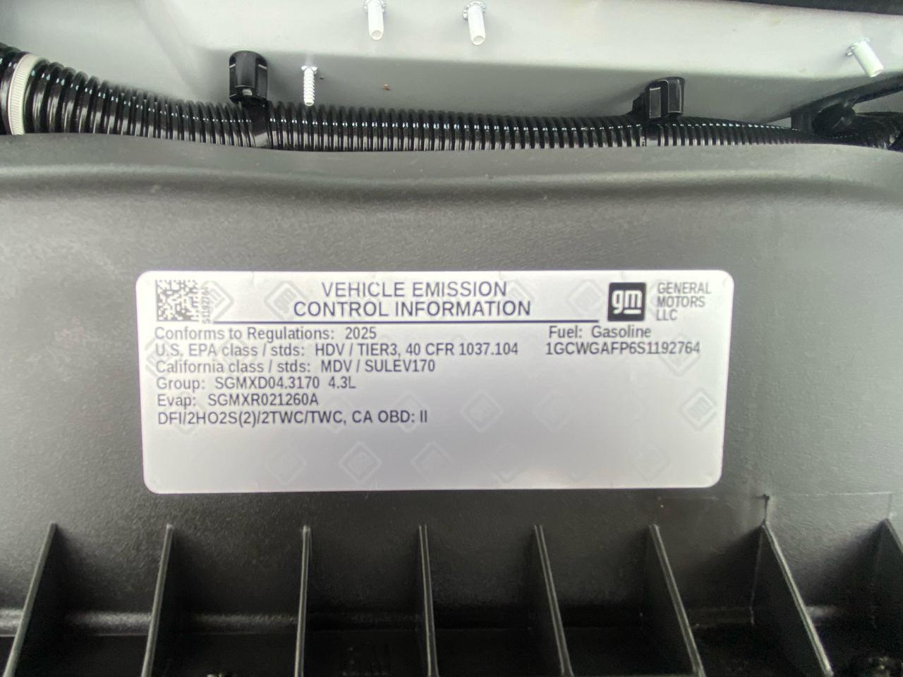 Chevrolet Express Cargo Van RWD 2500 135" 2025