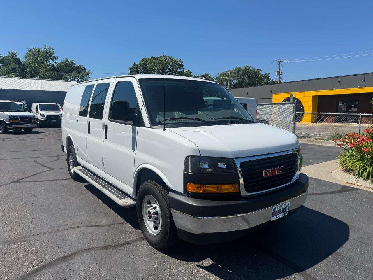 GMC Savana Cargo Van RWD 2500 135" 2025