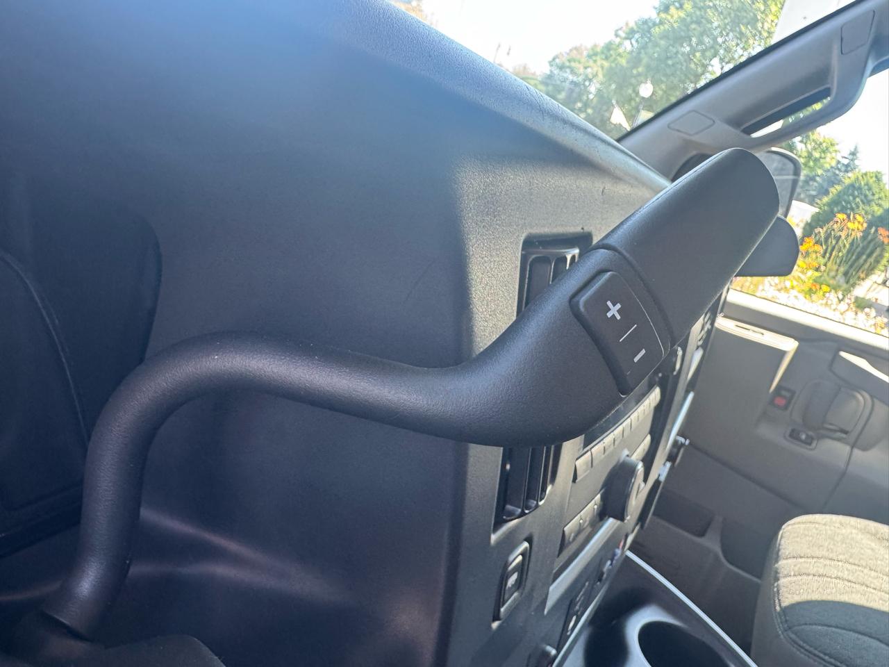 GMC Savana Cargo Van RWD 2500 135" 2025