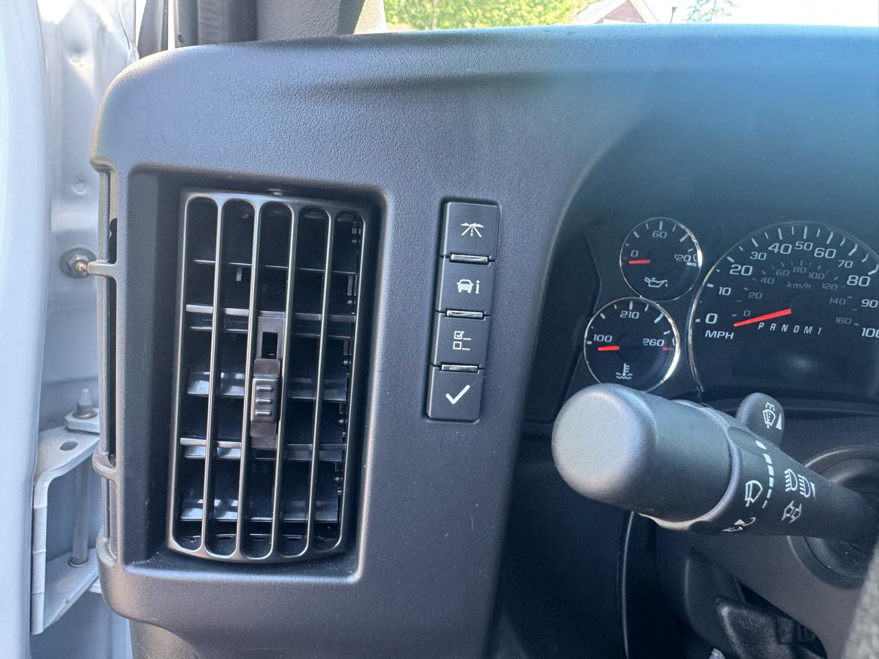 GMC Savana Cargo Van RWD 2500 135" 2025