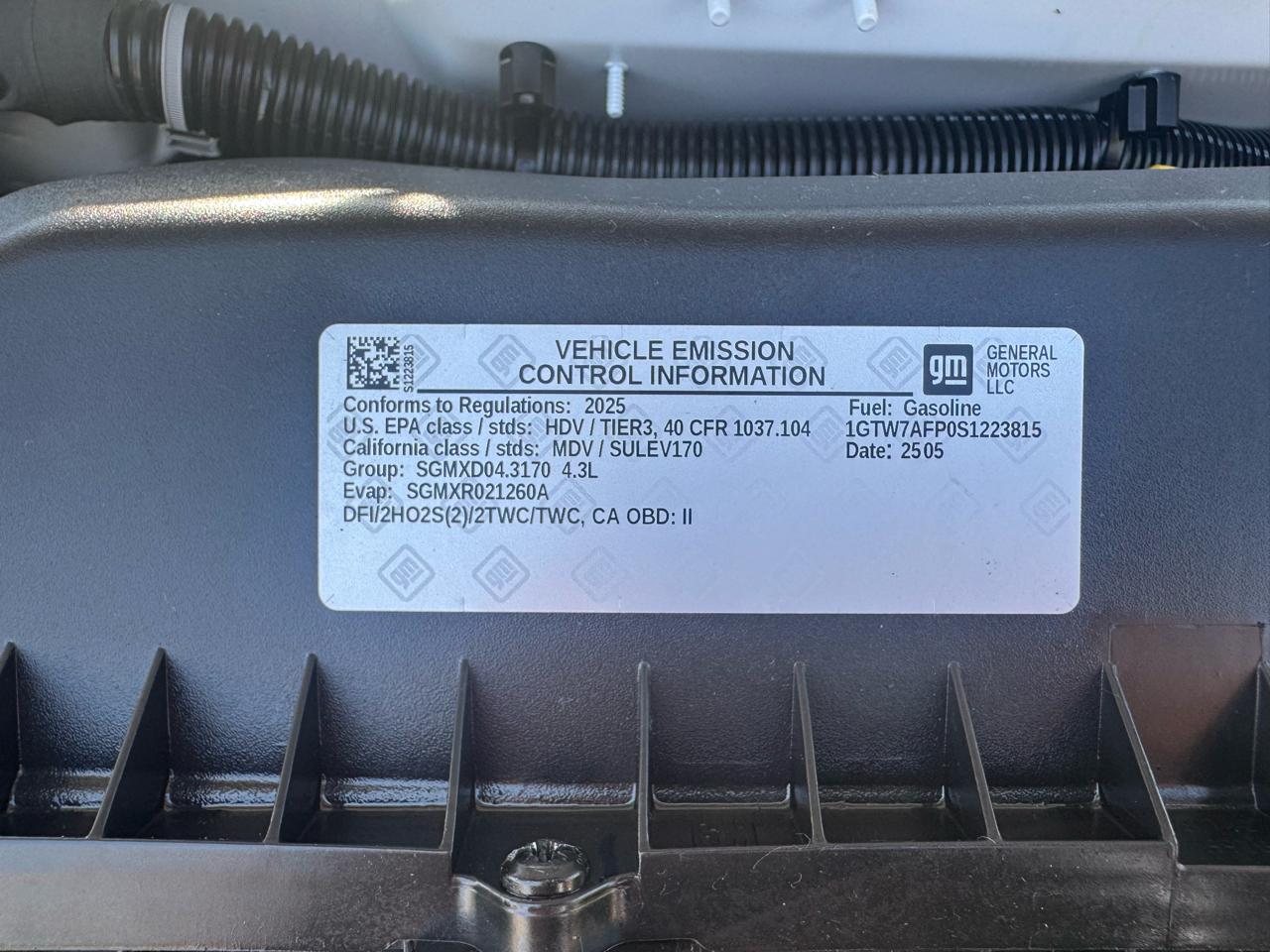 GMC Savana Cargo Van RWD 2500 135" 2025