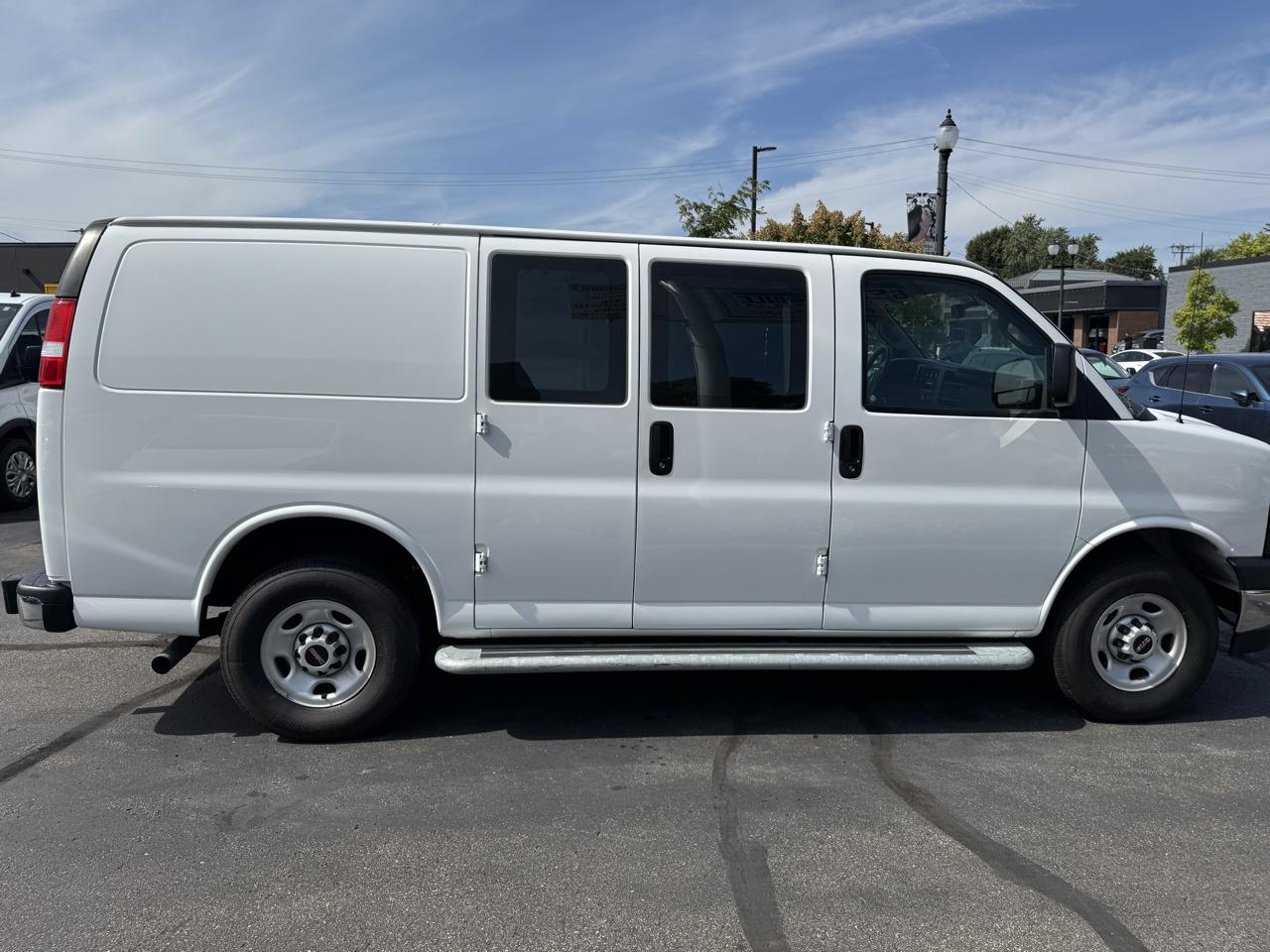 GMC Savana Cargo Van RWD 2500 135" 2024