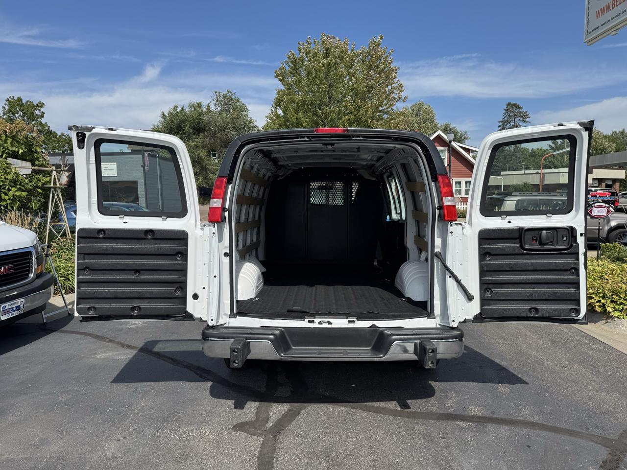 GMC Savana Cargo Van RWD 2500 135" 2024
