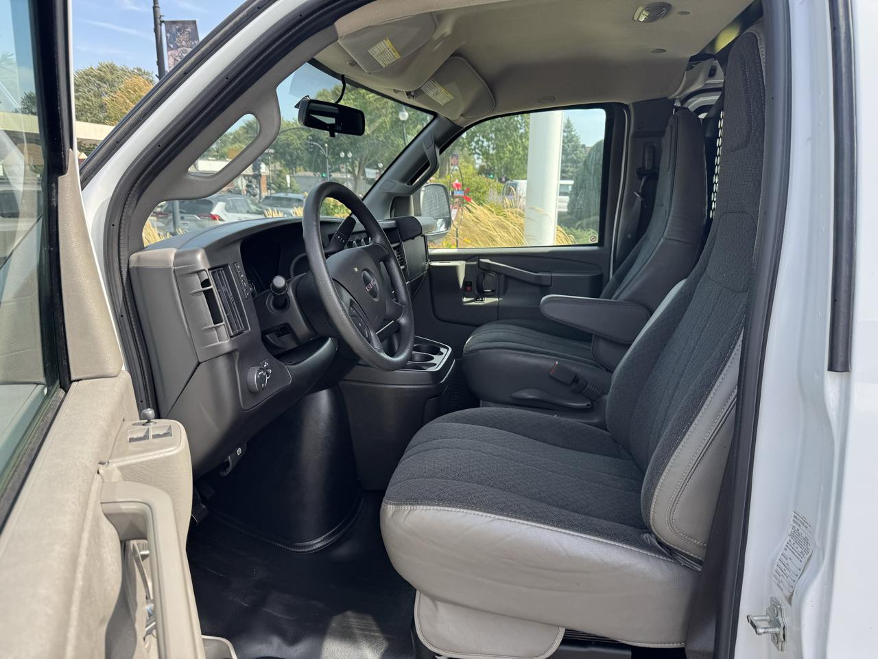 GMC Savana Cargo Van RWD 2500 135" 2024