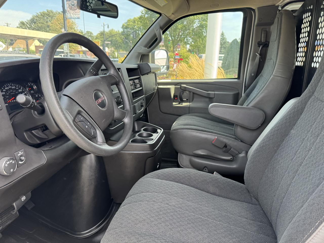 GMC Savana Cargo Van RWD 2500 135" 2024