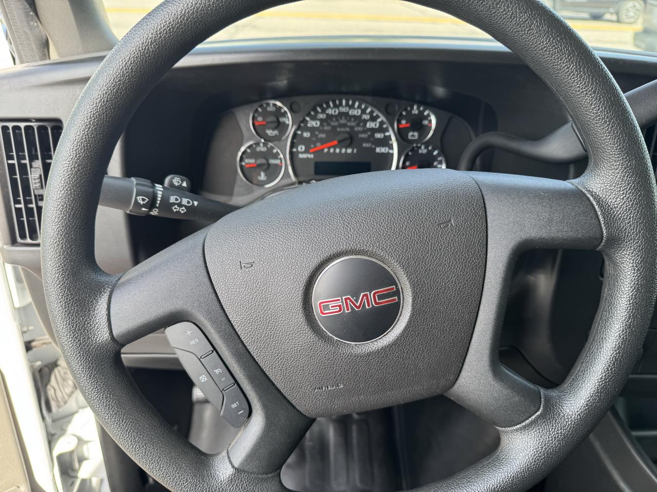 GMC Savana Cargo Van RWD 2500 135" 2024