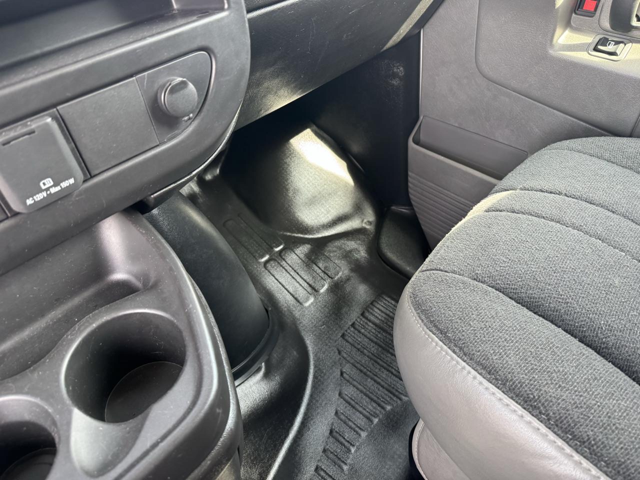 GMC Savana Cargo Van RWD 2500 135" 2024