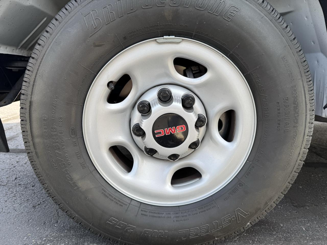 GMC Savana Cargo Van RWD 2500 135" 2024