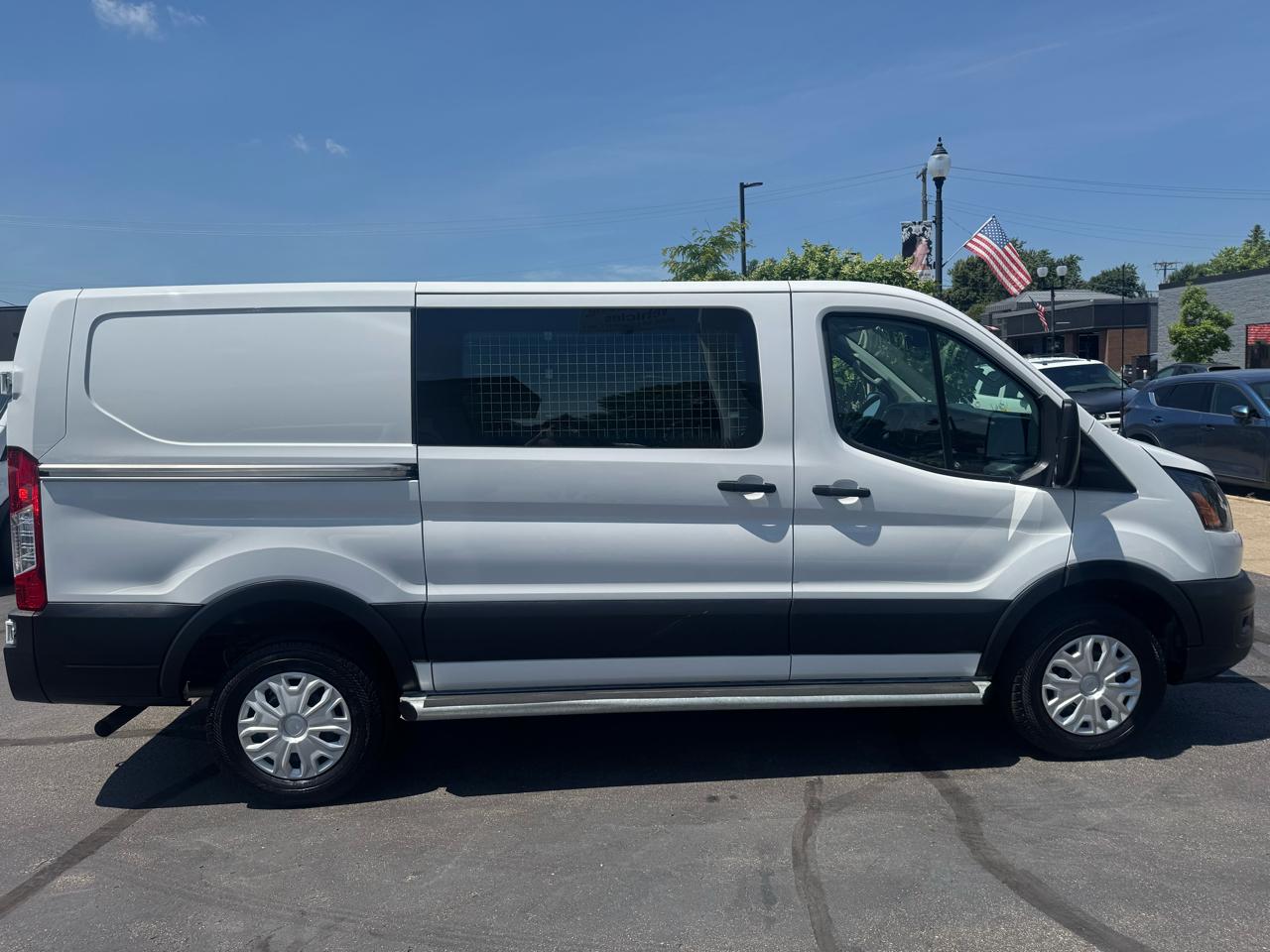 Ford Transit Cargo Van T-250 130" Low Rf 9070 GVWR RWD 2024