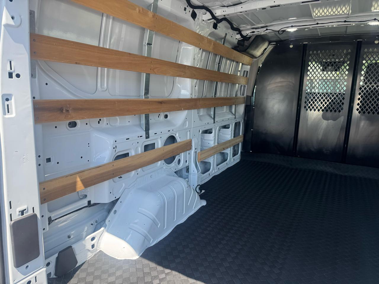 Ford Transit Cargo Van T-250 130" Low Rf 9070 GVWR RWD 2024