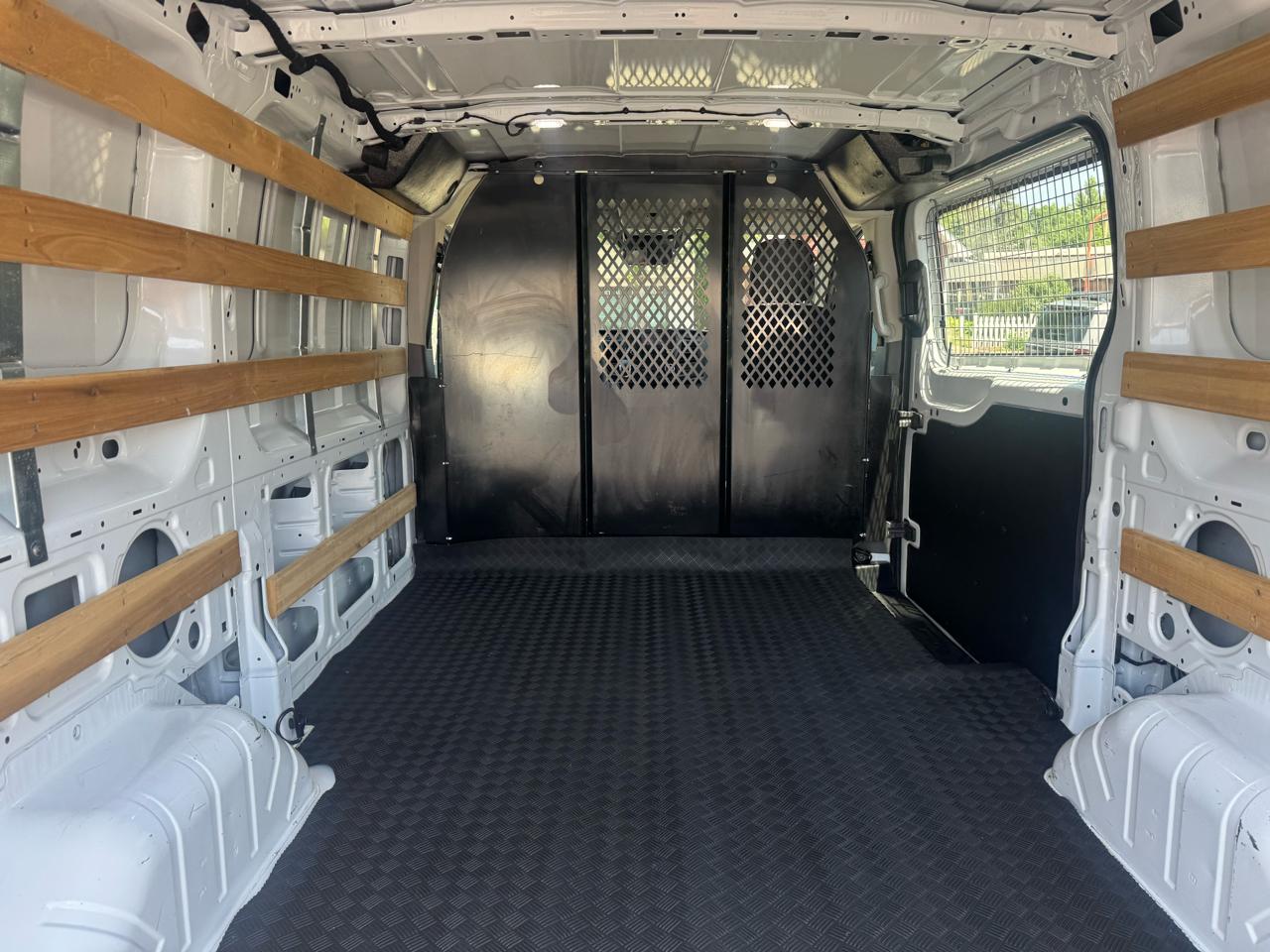 Ford Transit Cargo Van T-250 130" Low Rf 9070 GVWR RWD 2024