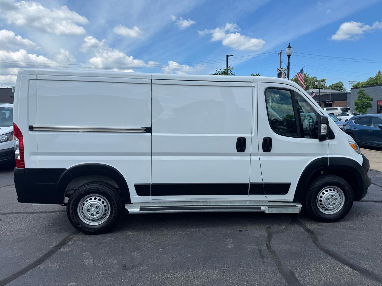 RAM ProMaster Cargo Van Tradesman 2500 Low Roof 136" WB w/Pass Seat 2025