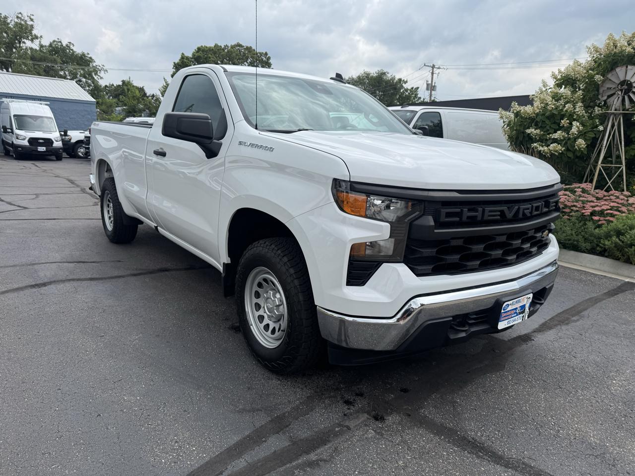 Chevrolet Silverado 1500 4WD Reg Cab 140" Work Truck 2023