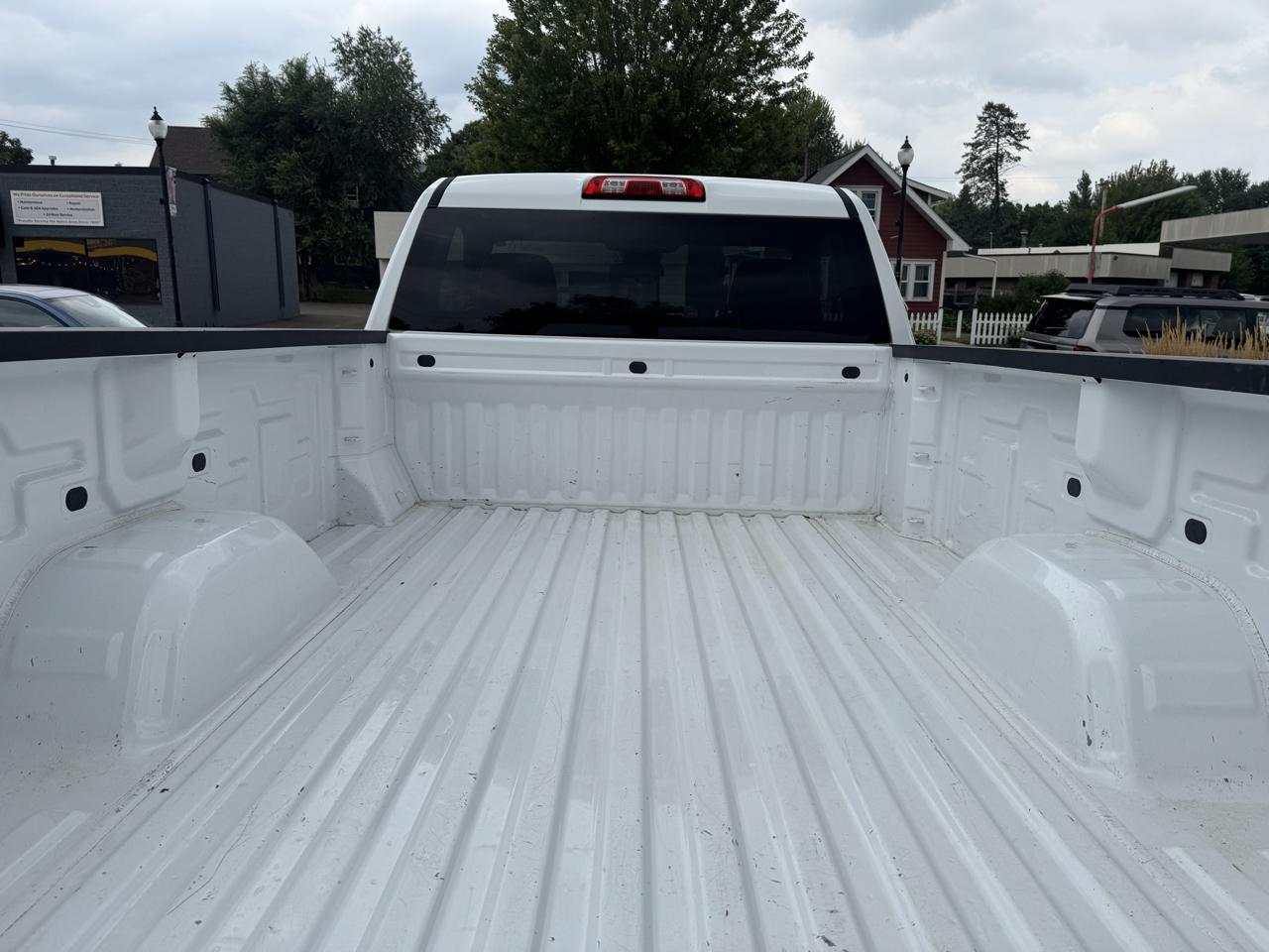 Chevrolet Silverado 1500 4WD Reg Cab 140" Work Truck 2023