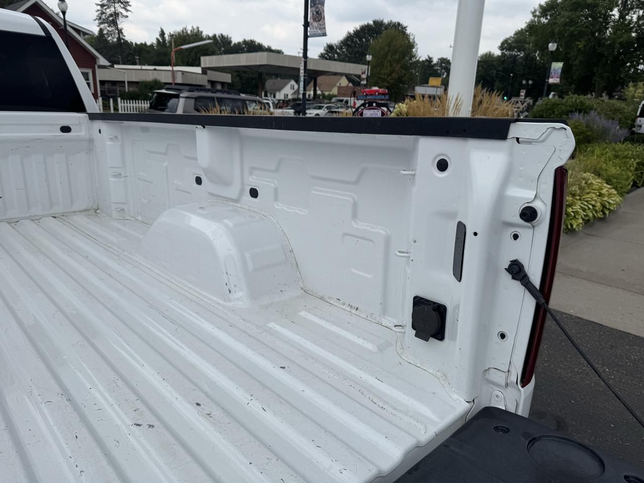 Chevrolet Silverado 1500 4WD Reg Cab 140" Work Truck 2023
