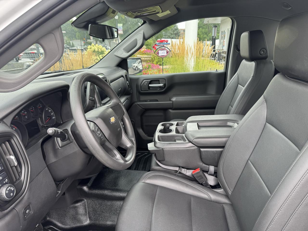 Chevrolet Silverado 1500 4WD Reg Cab 140" Work Truck 2023