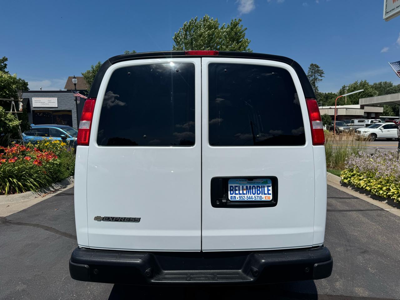 Chevrolet Express Cargo Van RWD 2500 135" 2021