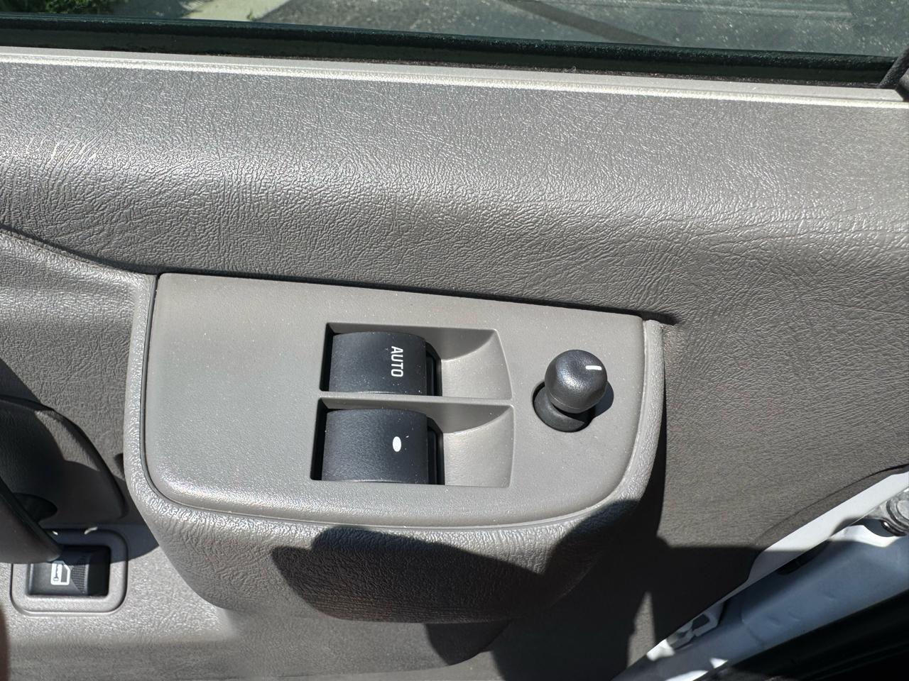 Chevrolet Express Cargo Van RWD 2500 135" 2021