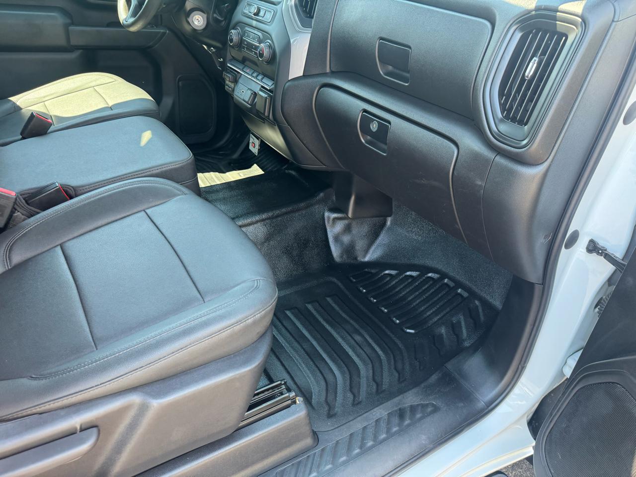 Chevrolet Silverado 2500HD 4WD Reg Cab 142" Work Truck 2023