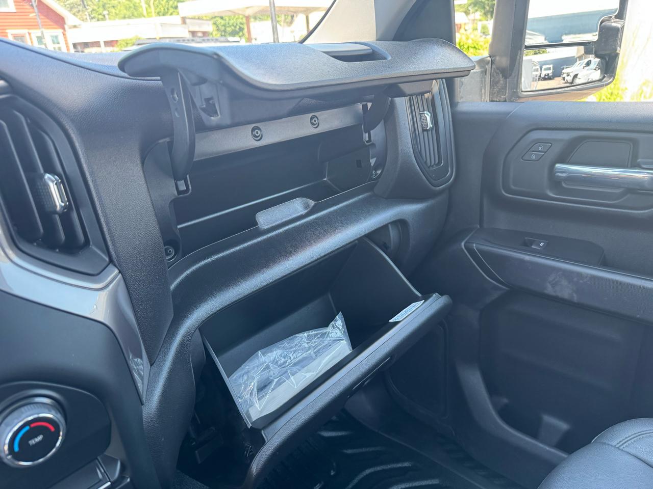 Chevrolet Silverado 2500HD 4WD Reg Cab 142" Work Truck 2023