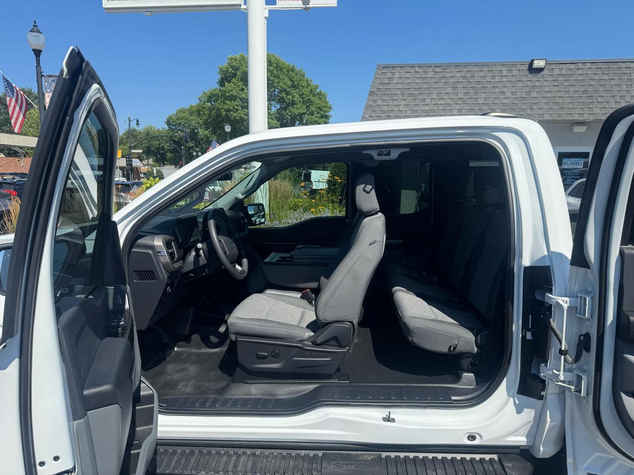 Ford F-150 XL 4WD SuperCab 6.5' Box 2024