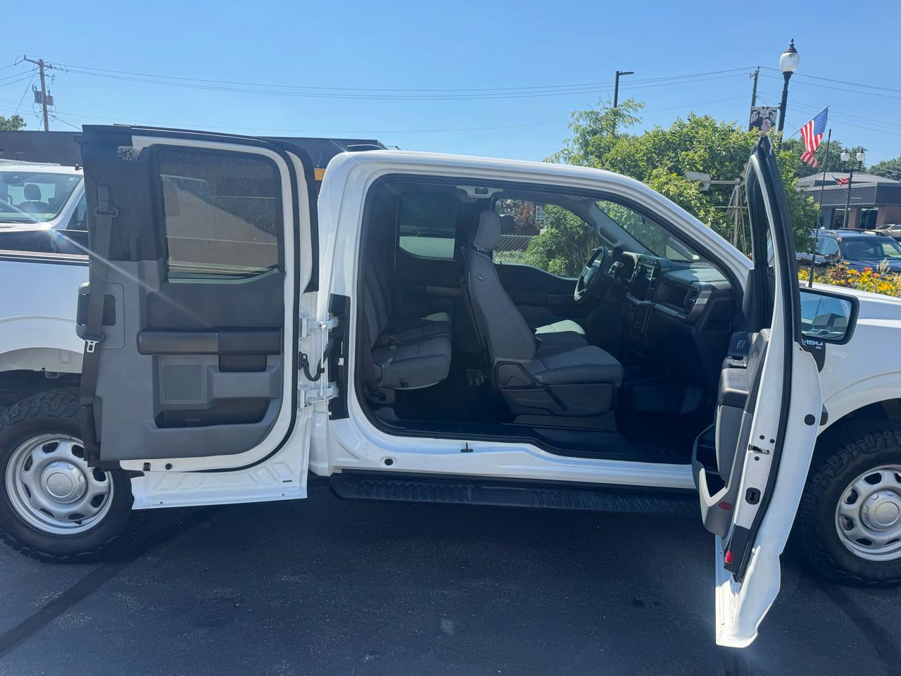 Ford F-150 XL 4WD SuperCab 6.5' Box 2024