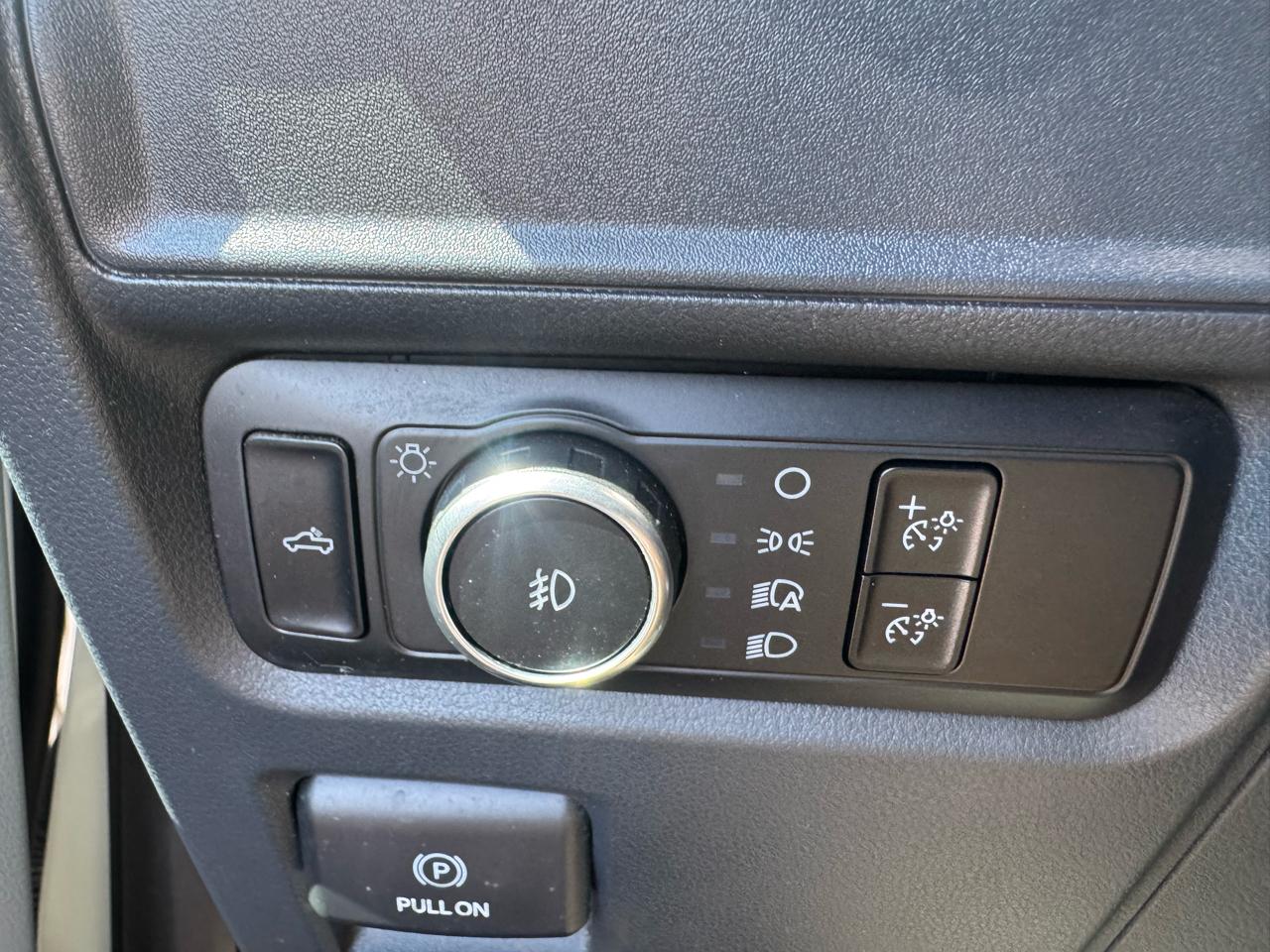 Ford F-150 XL 4WD SuperCab 6.5' Box 2024