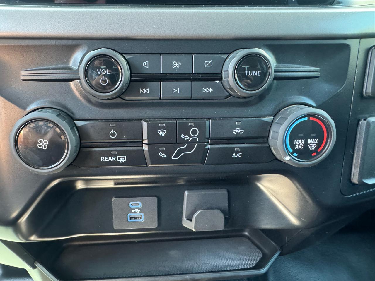 Ford F-150 XL 4WD SuperCab 6.5' Box 2024