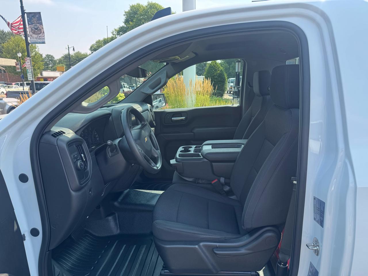 Chevrolet Silverado 1500 2WD Reg Cab 140" Work Truck 2025