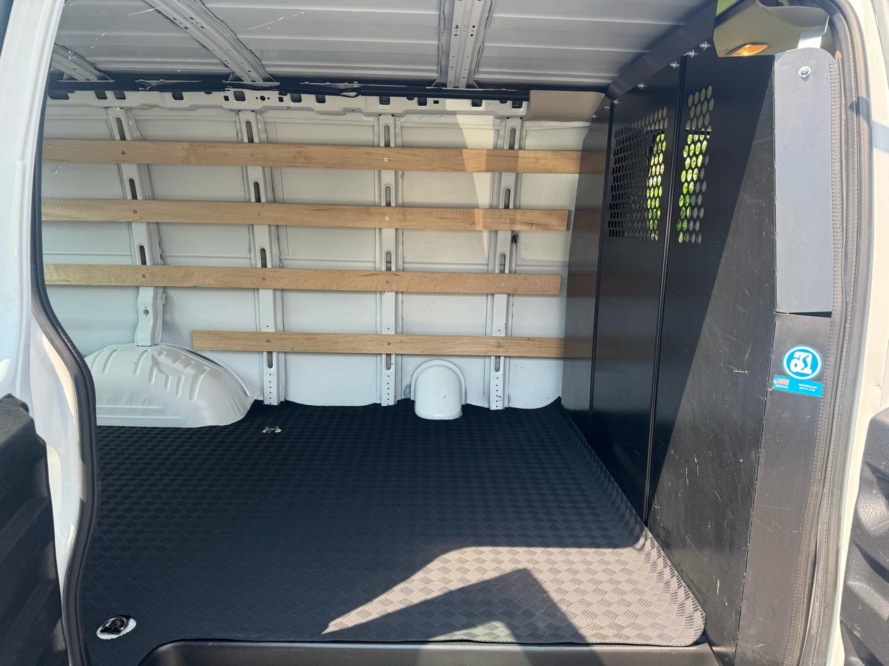 GMC Savana Cargo Van RWD 2500 135" 2025