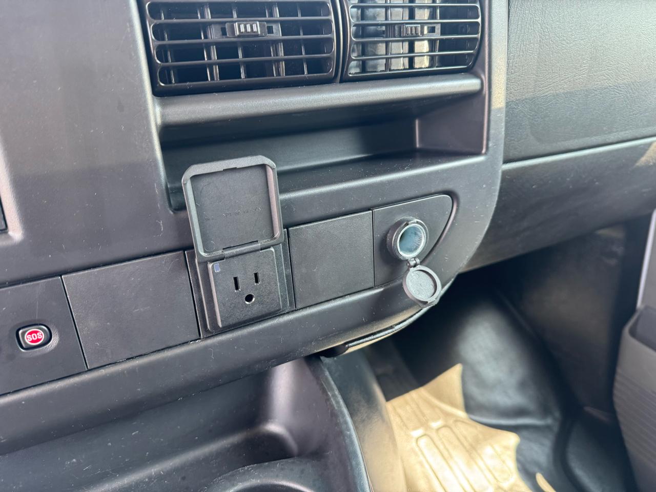 GMC Savana Cargo Van RWD 2500 135" 2025