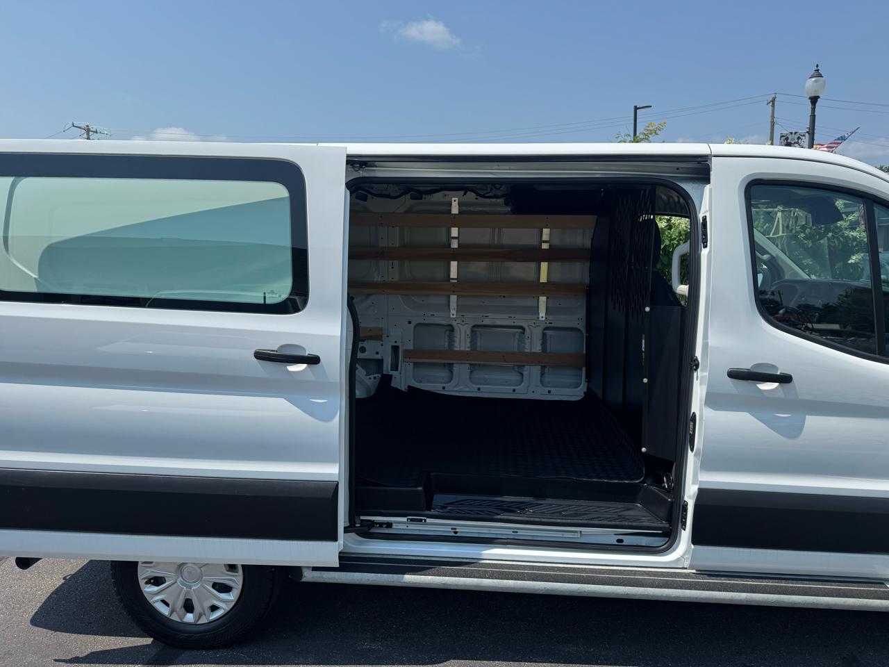 Ford Transit Cargo Van T-250 130" Low Rf 9070 GVWR RWD 2025