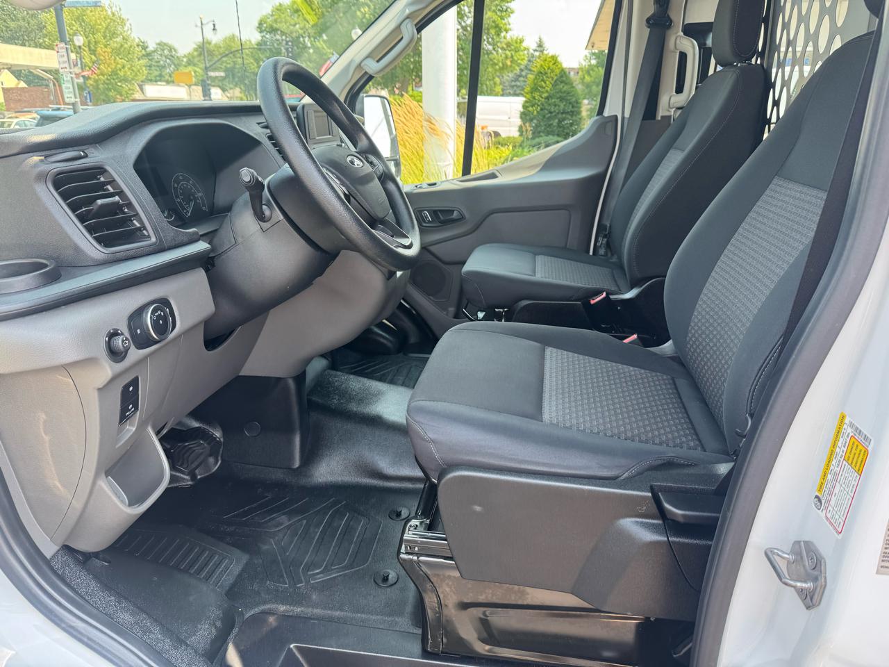 Ford Transit Cargo Van T-250 130" Low Rf 9070 GVWR RWD 2025