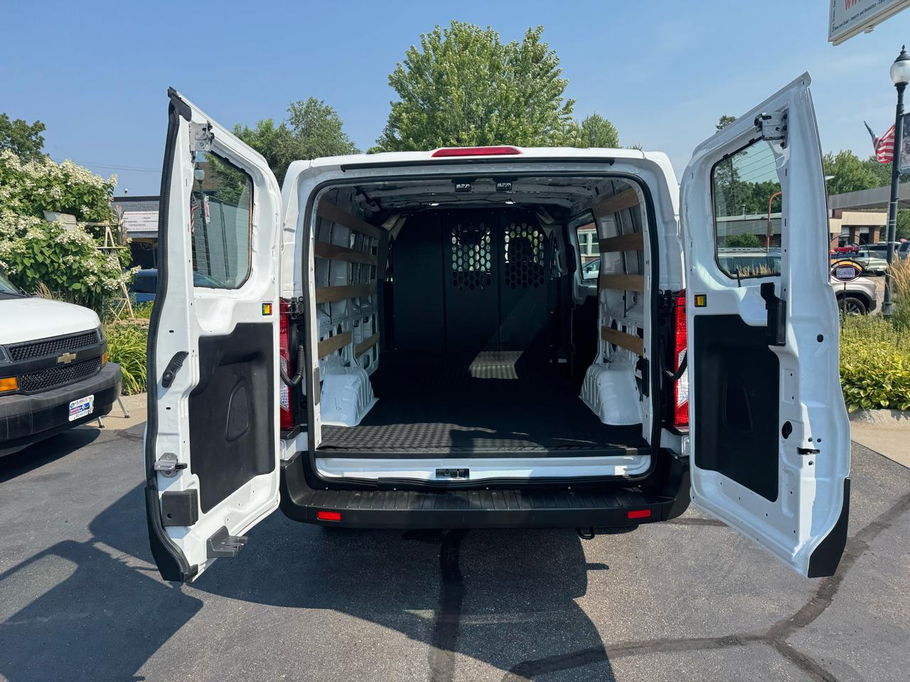Ford Transit Cargo Van T-250 130" Low Rf 9070 GVWR RWD 2025