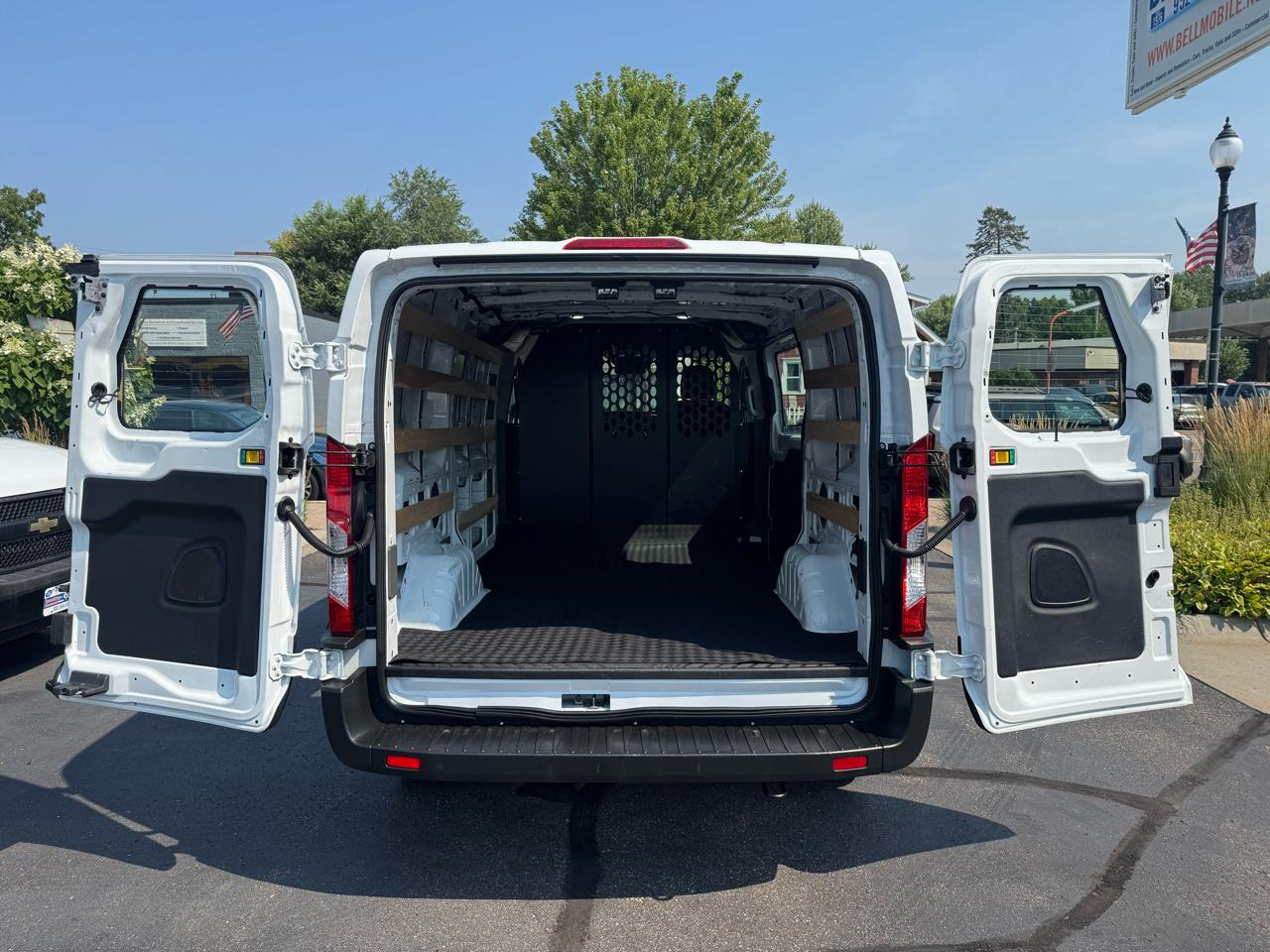 Ford Transit Cargo Van T-250 130" Low Rf 9070 GVWR RWD 2025