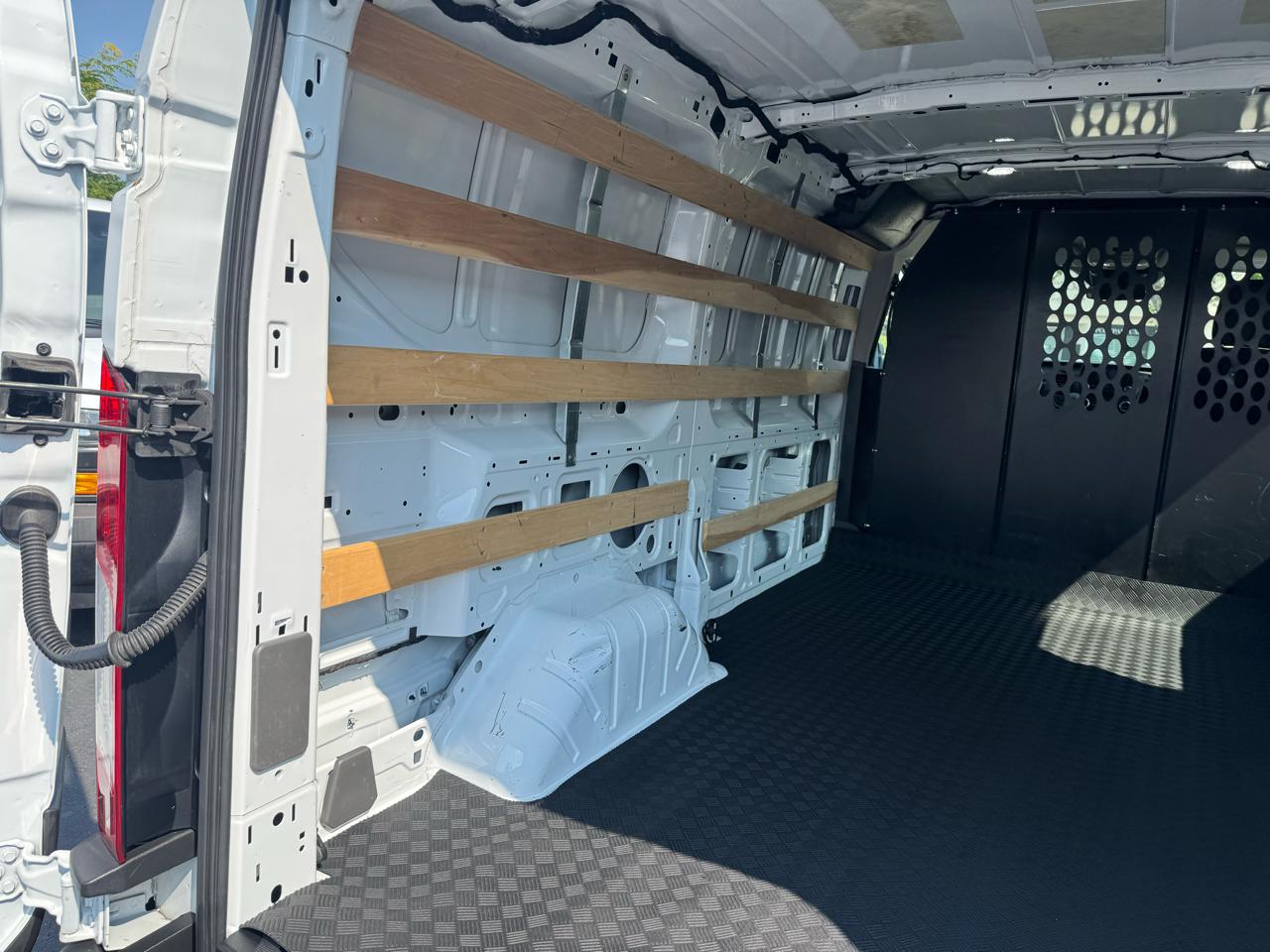 Ford Transit Cargo Van T-250 130" Low Rf 9070 GVWR RWD 2025