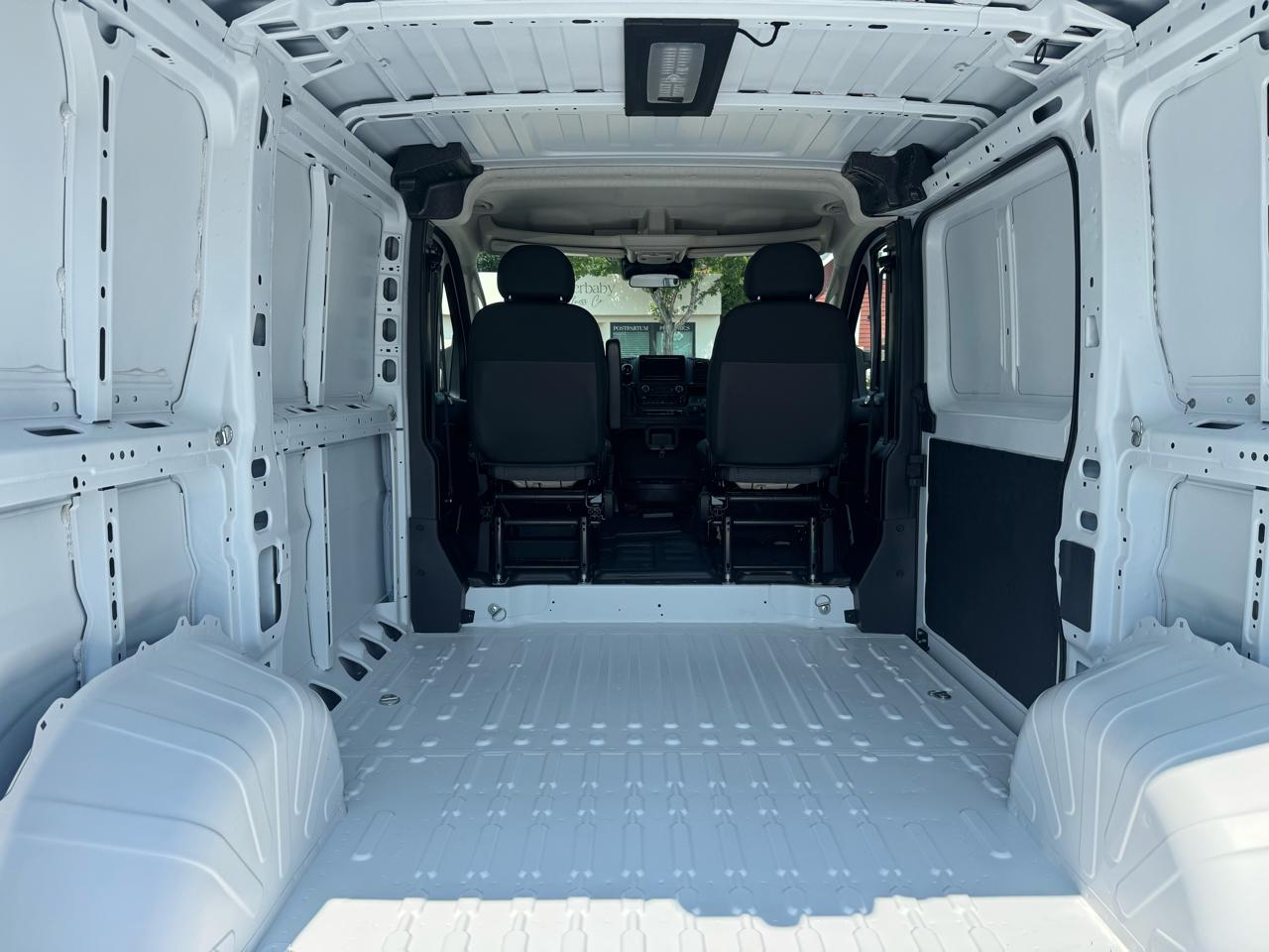 RAM ProMaster Cargo Van 1500 Low Roof 118" WB 2023